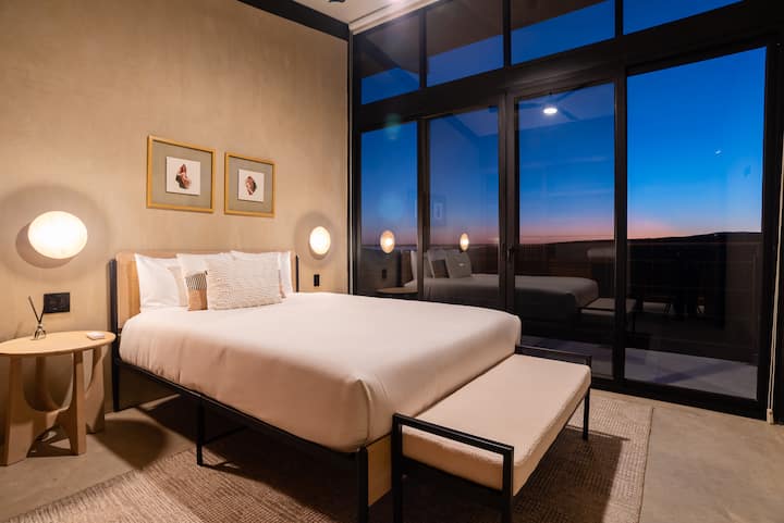 Reading light and calm in a bedroom